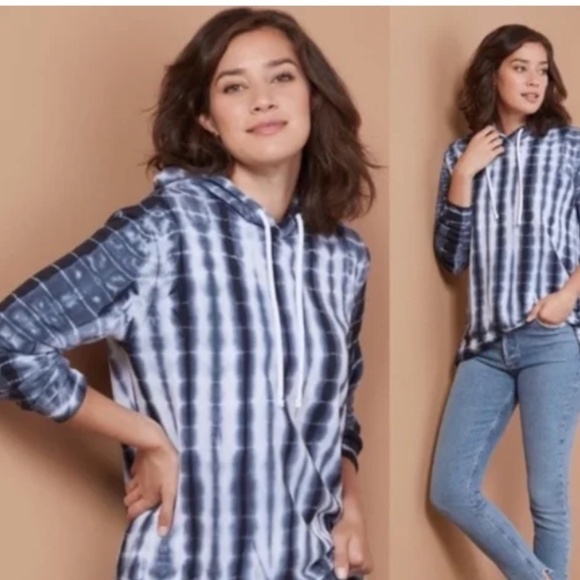 Chaser Tops - CHASER black white tie dye hoodie, Med. CB2229